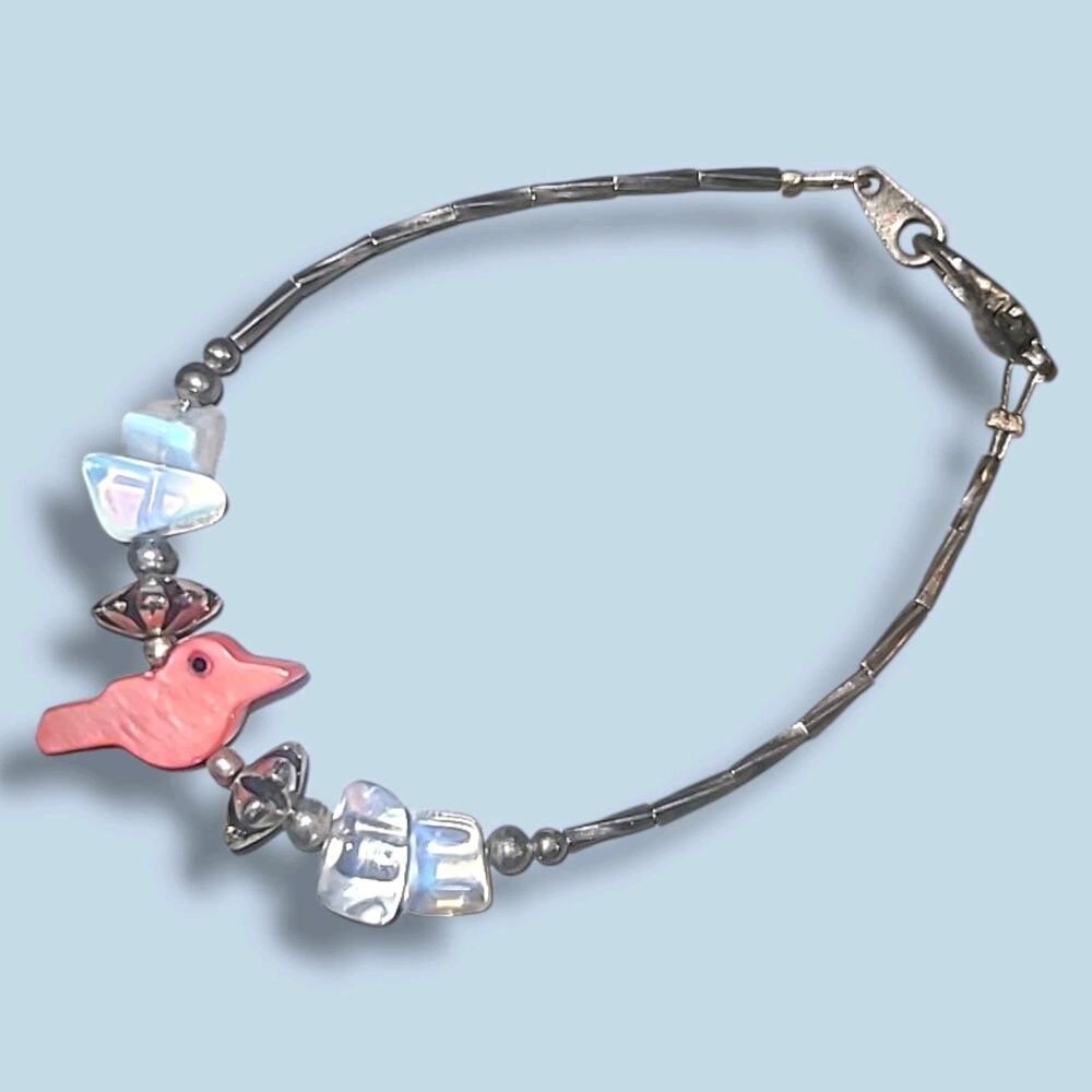 Vintage Liquid Silver Red Mop Carved Bird‎ Bead Bracelet - Picture 2 of 5